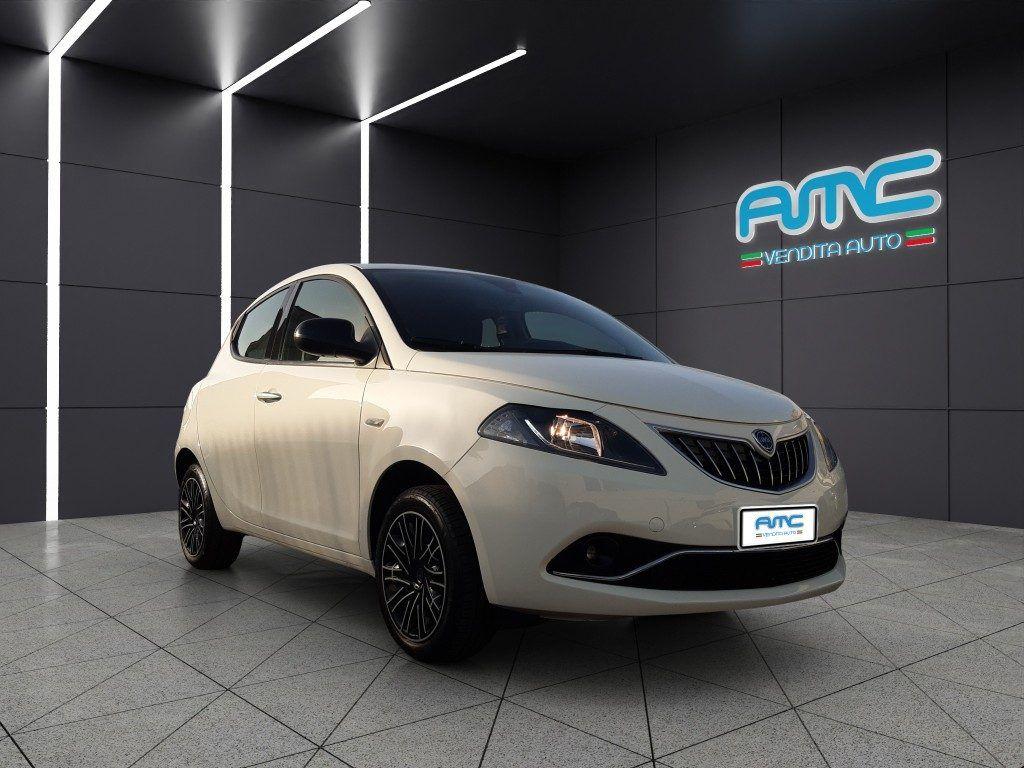 Lancia Ypsilon 1.0 FireFly 5 porte S&S Hybrid Alberta Ferretti