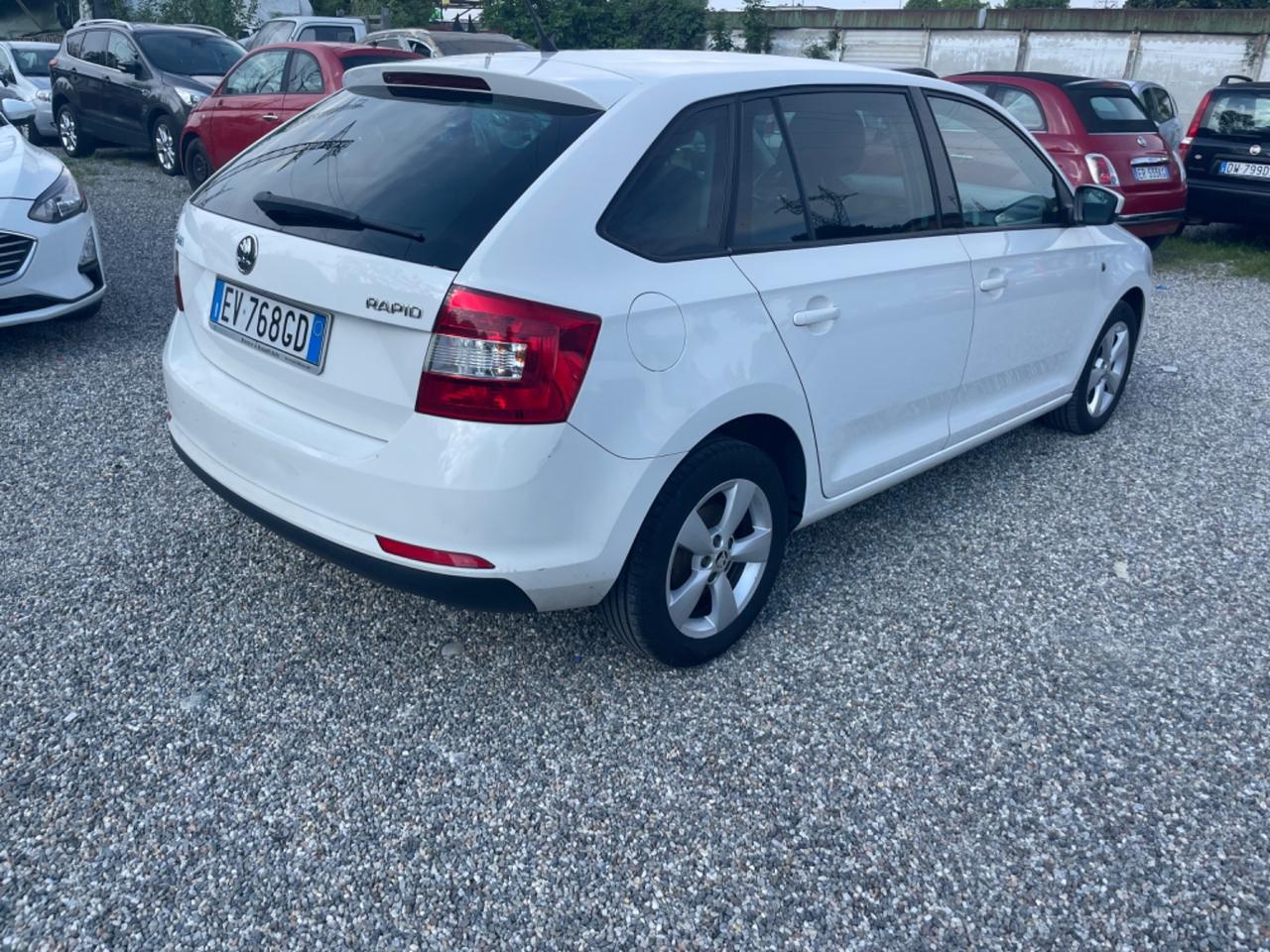 Skoda Rapid 1.6 TDI CR 90 CV DSG Elegance