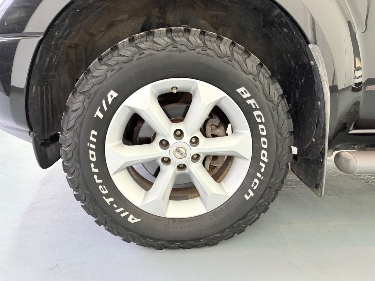 Nissan Navara 2.5 dCi 171CV 4 porte Double Cab LE