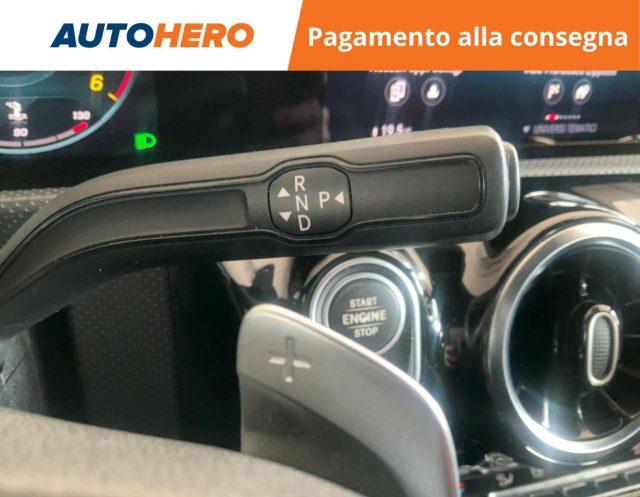 MERCEDES-BENZ A 180 d Automatic Premium