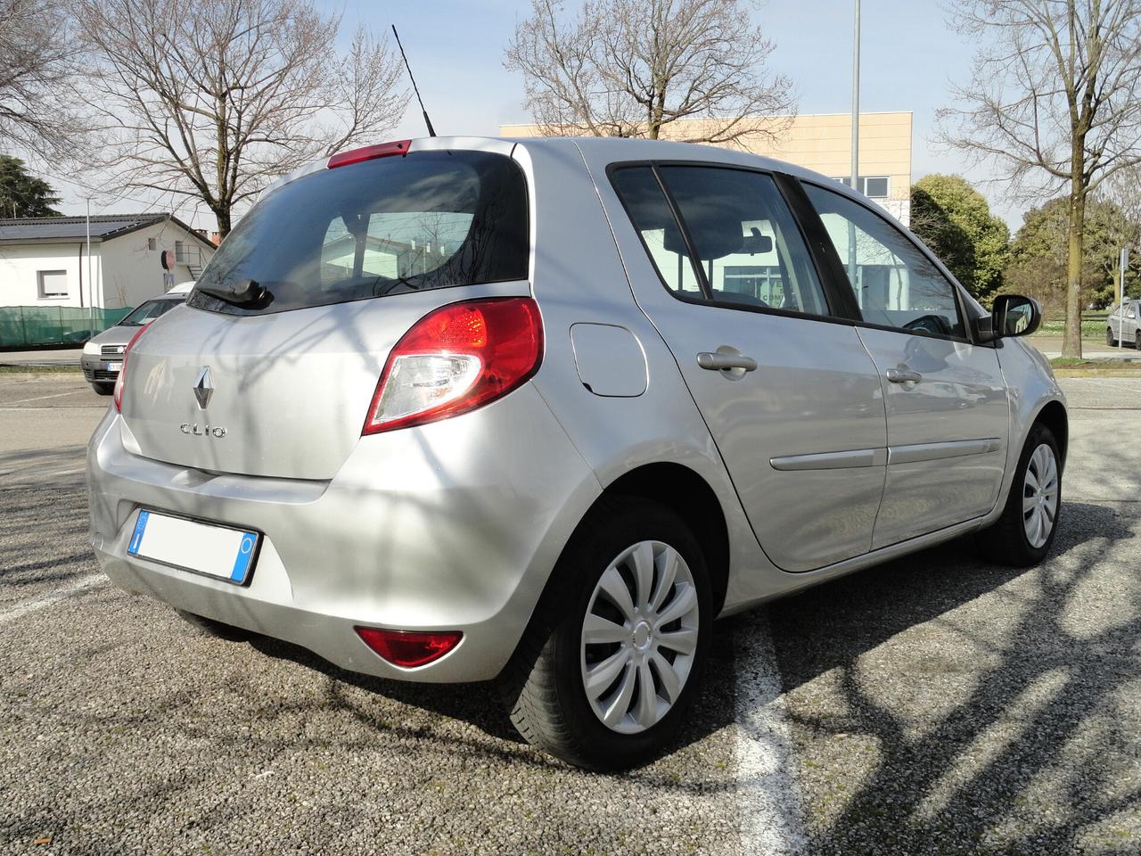 Renault Clio 1.2 16V 5 porte Dynamique