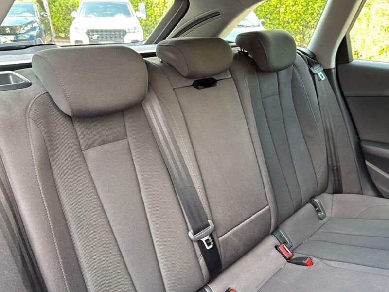 Audi A4 2.0 TDI S tr. 110kW Sport Avant