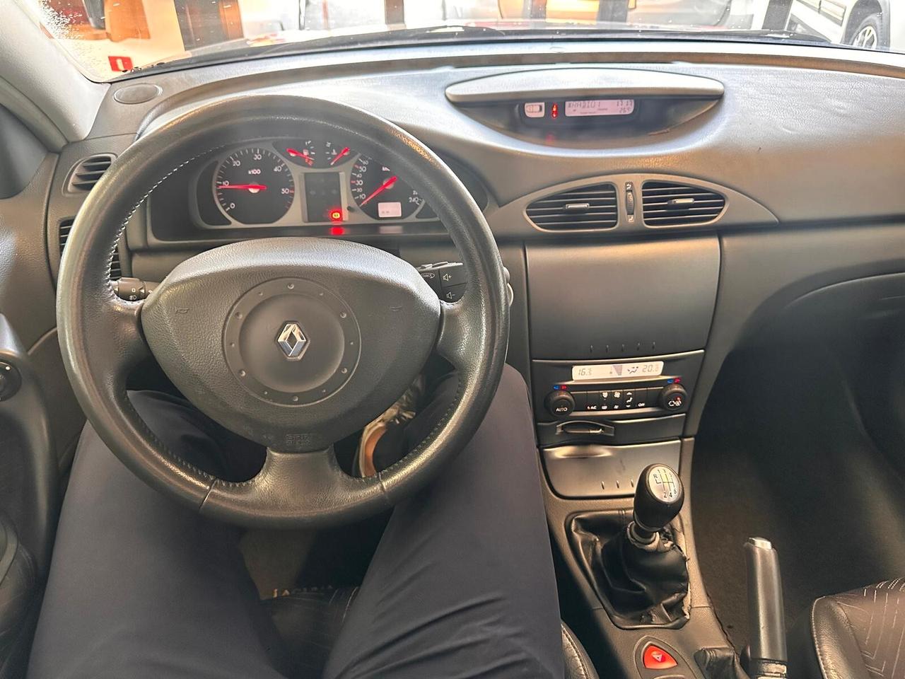 Renault Laguna 1.9 dCi/120CV cat Grandtour Initiale