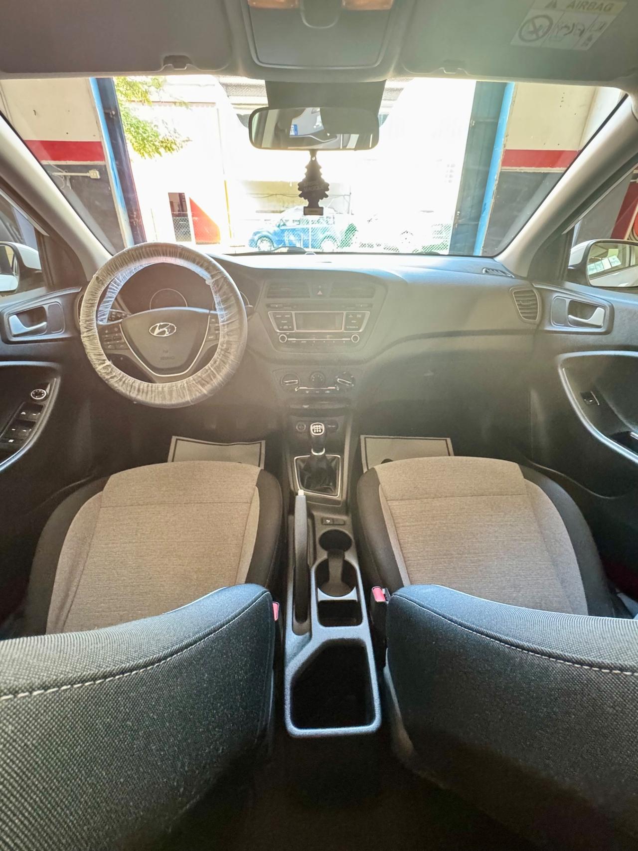 Hyundai i20 1.2 5 porte Econext Blackline