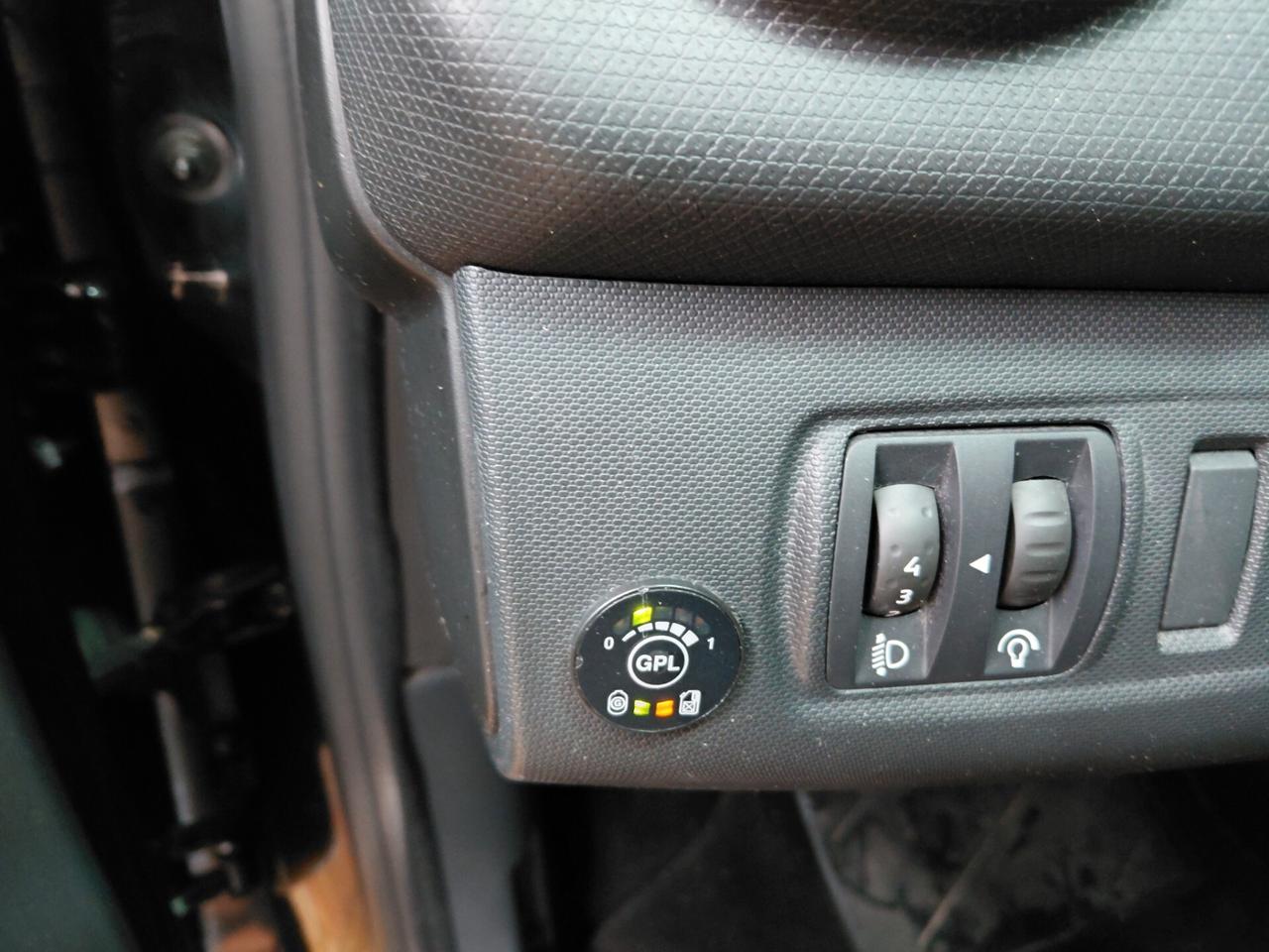 Renault Clio 1.2 75CV GPL 5 porte 2015