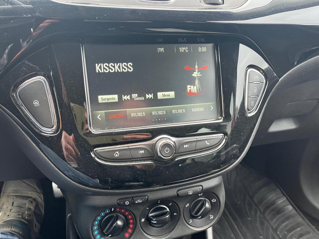 Opel Corsa 1.4 90CV GPL Tech 5 porte b-Color