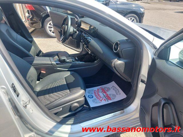 MERCEDES-BENZ A 250 e hybrid EQ Business Plug In Hybrid