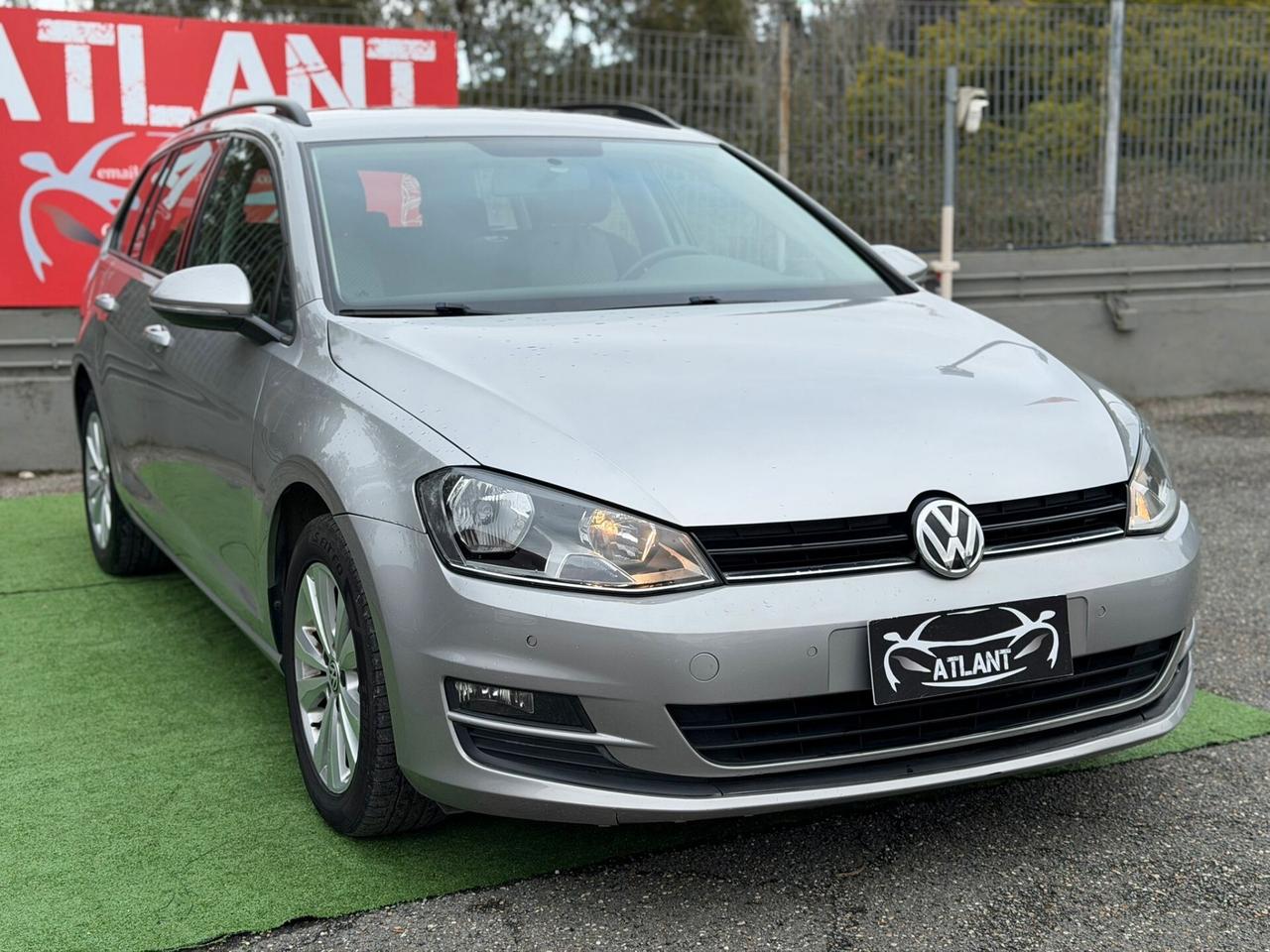 Volkswagen Golf Variant 1.6 TDI 110 CV DSG Executive BlueMotion Tech.