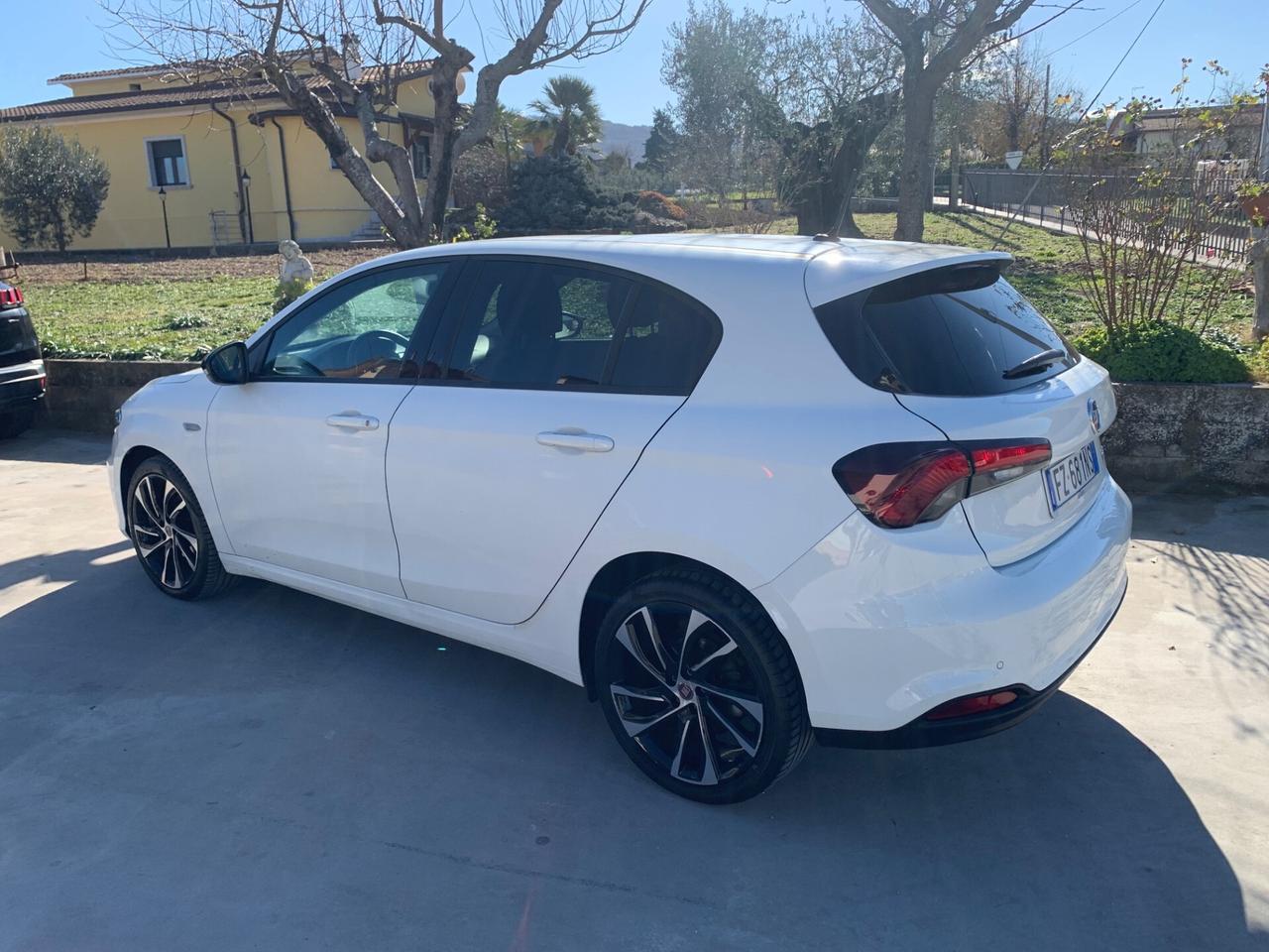 Fiat Tipo 1.6 Mjt S&S 5 porte S-Design