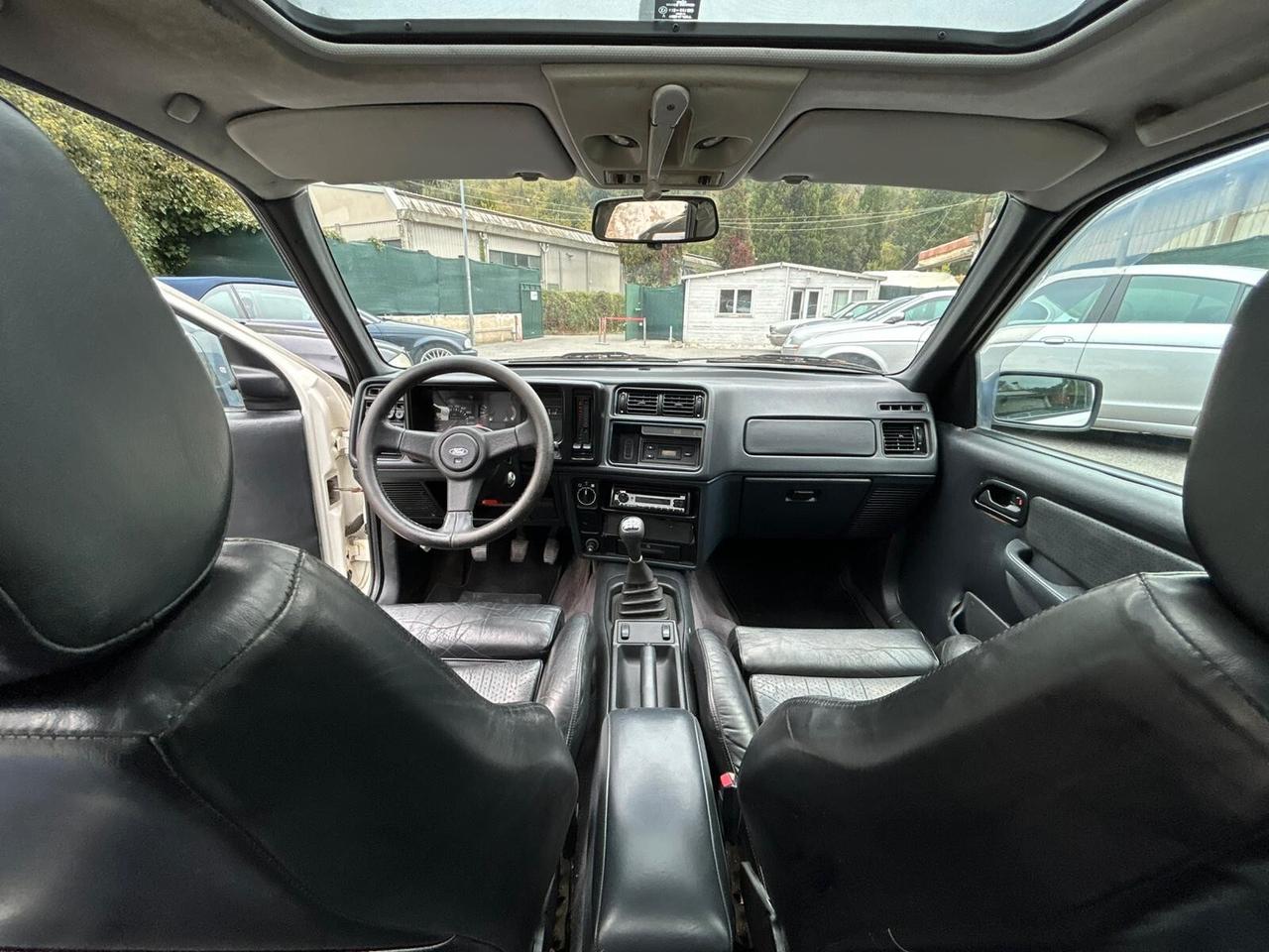 Ford Sierra 2.0i turbo 16V 4p. RS Cosworth Executive