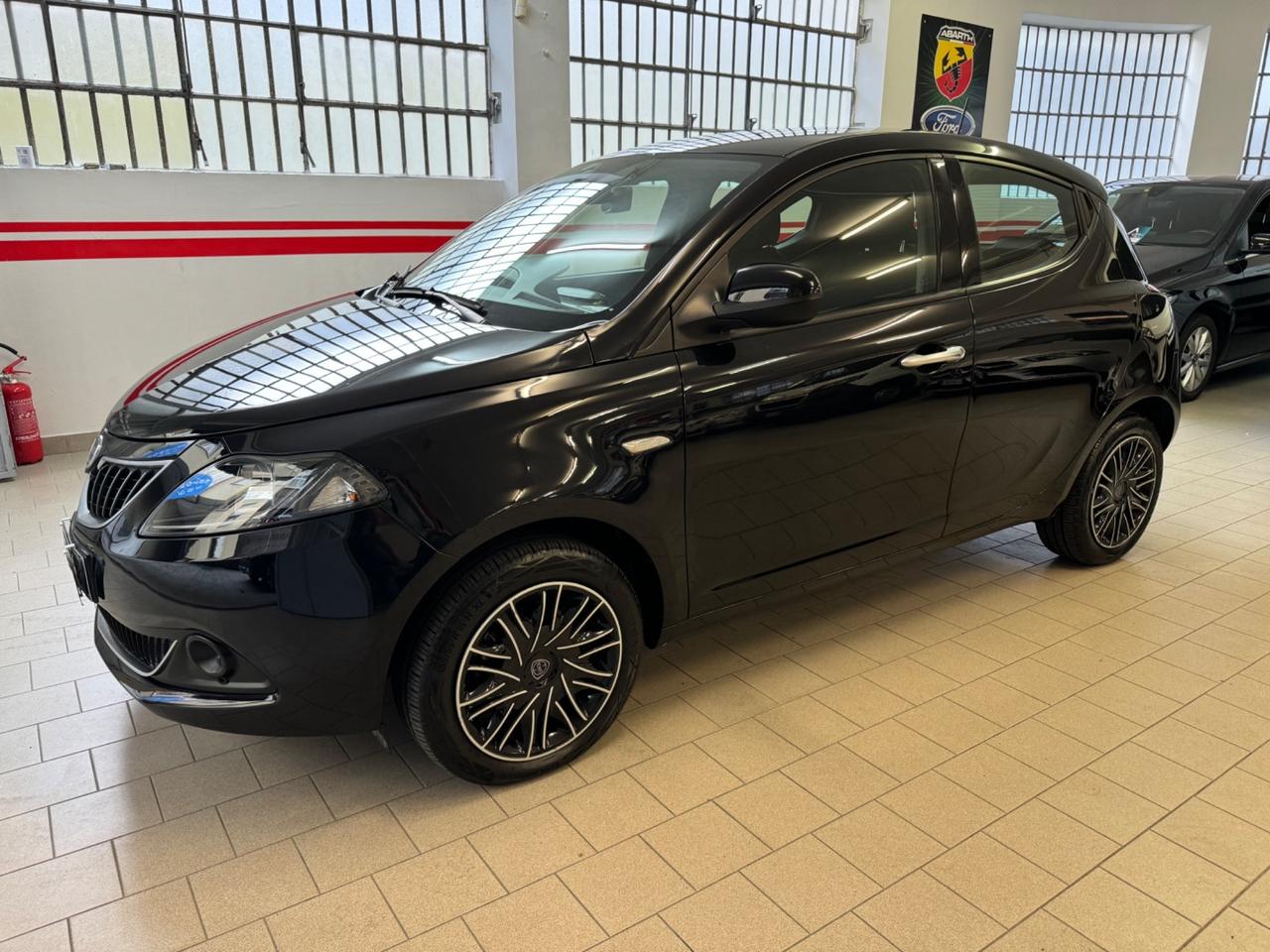 Lancia Ypsilon 1.0 FireFly 5 porte S&S Hybrid Ecochic Gold