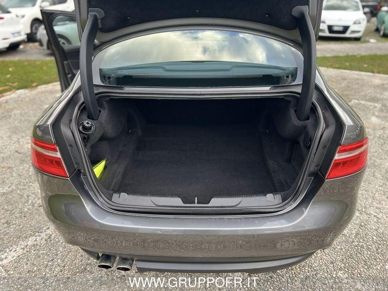 Jaguar XE (X760) 2.0 D 180 CV aut. R-Sport