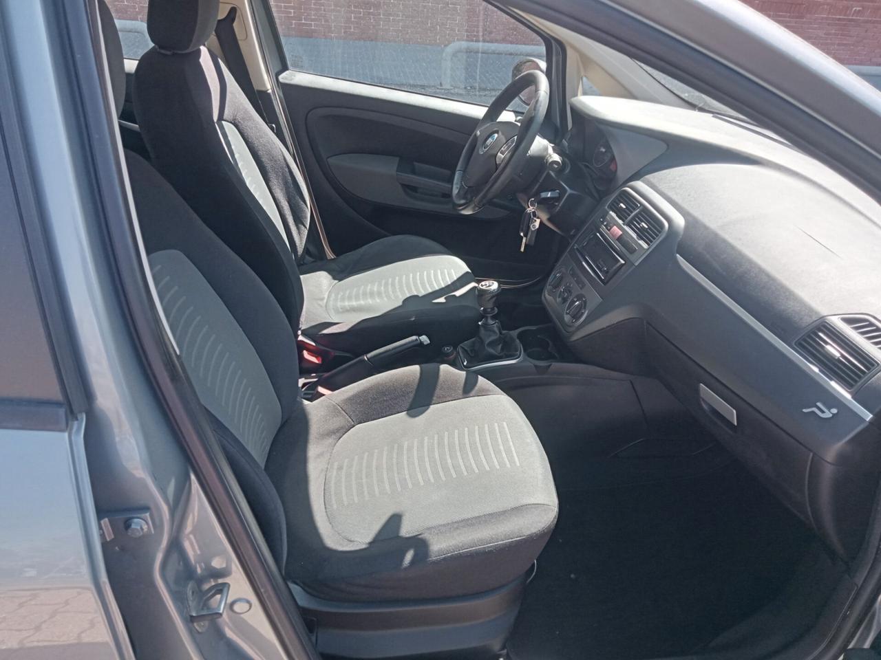 Fiat Grande Punto 1.4 5 porte Dynamic - OK Neopatentati