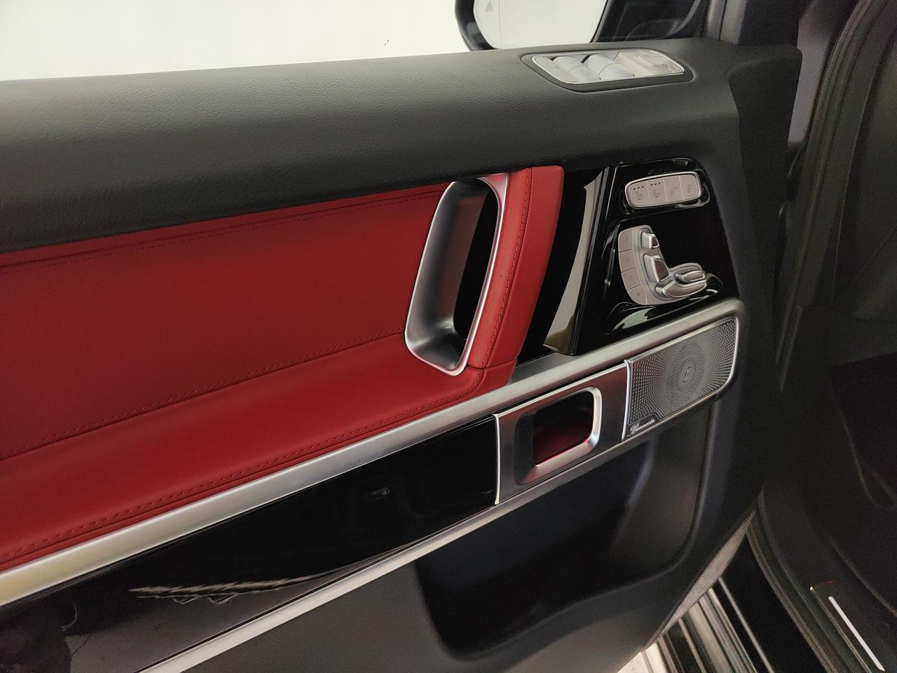 Mercedes-Benz G AMG 63 585cv auto