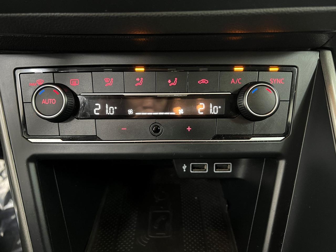 VOLKSWAGEN Polo VI 2017 Polo 5p 1.6 tdi Comfortline 80cv