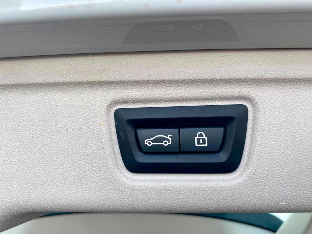 BMW 320 d Touring mhev 48V auto 190cv