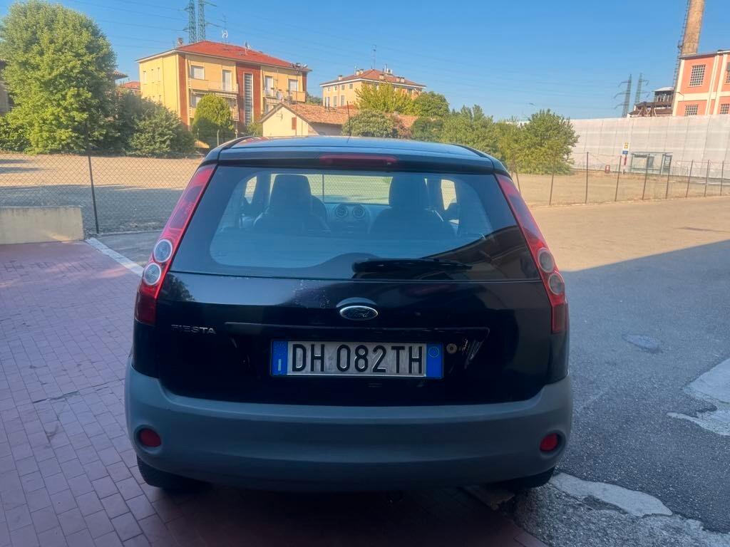 Ford Fiesta 1.2 BENZINA 2007 NEOPATENTATI
