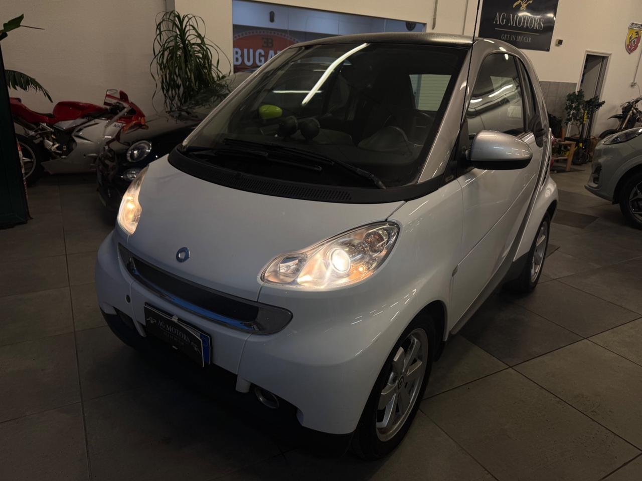 Smart ForTwo 1000 52 kW MHD coupé pure NEOPATENTATI