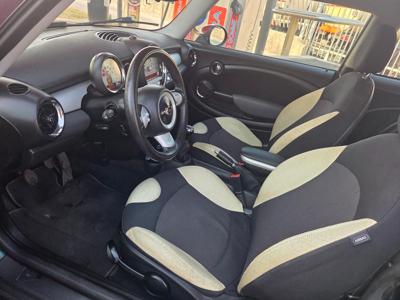 Mini Cooper 1.6 tdiCooper D 2010