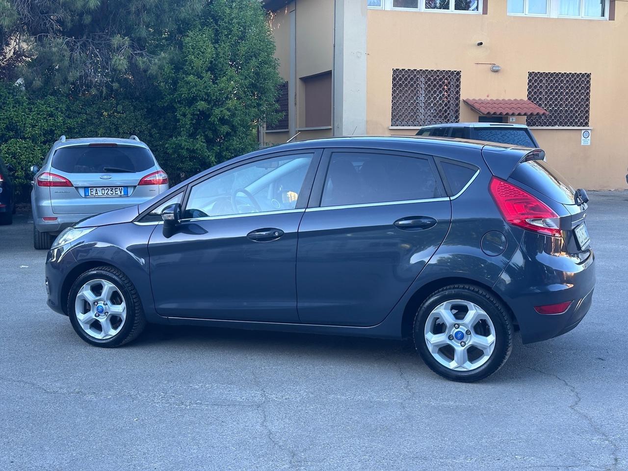 Ford Fiesta 1.4 TDCi 70CV 5 porte Titanium