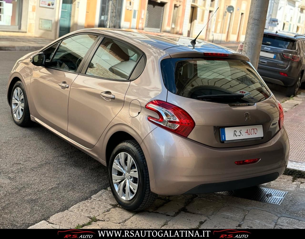 Peugeot 208 1.2 5 porte