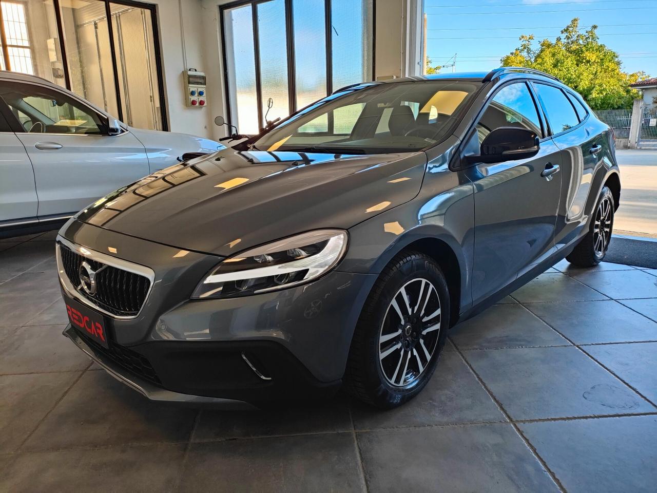 VOLVO V40 CROSS COUNTRY 2.0 D2
