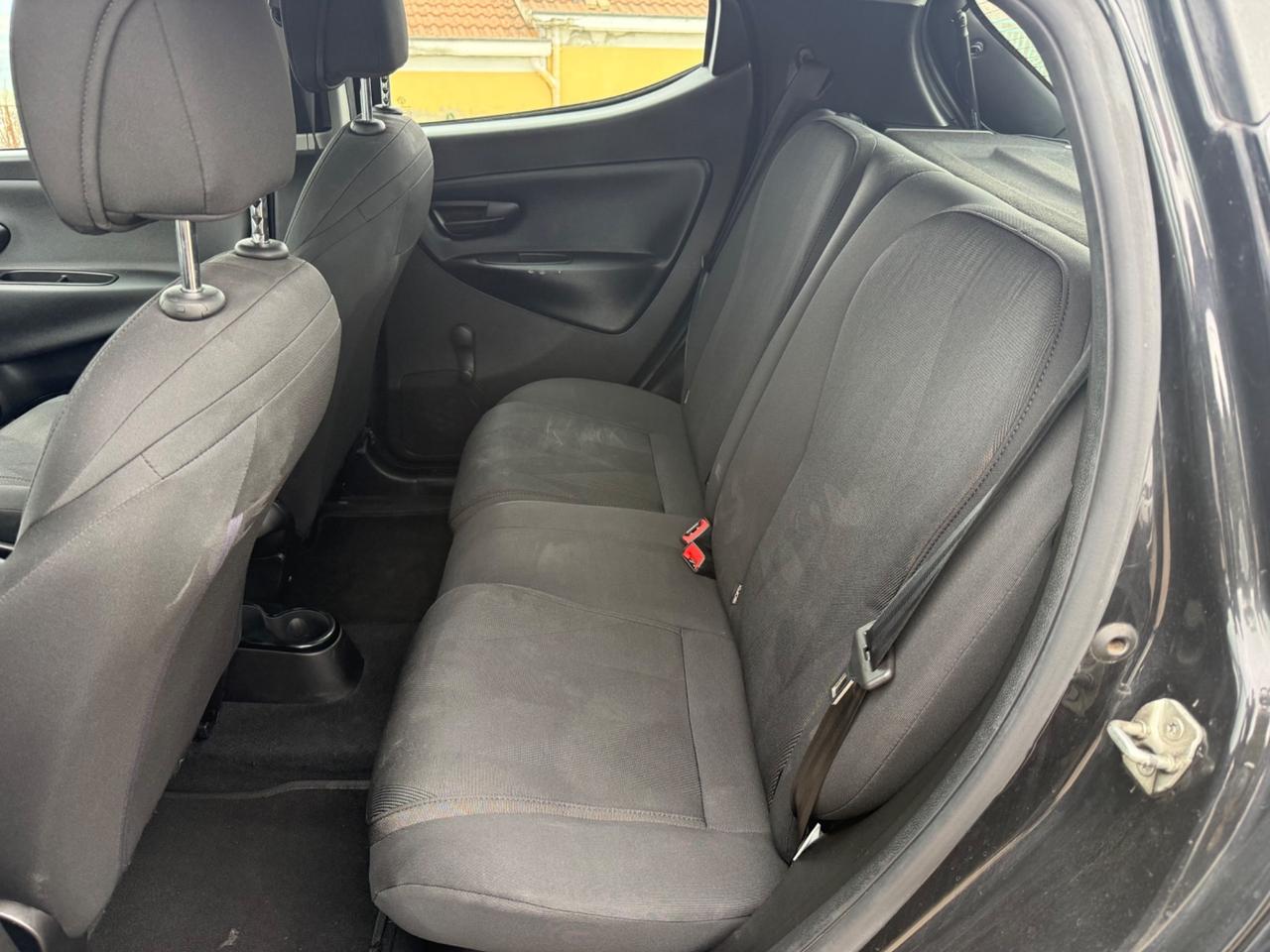 Lancia Ypsilon 1.0 FireFly 5 porte S&S Hybrid Ecochic Gold