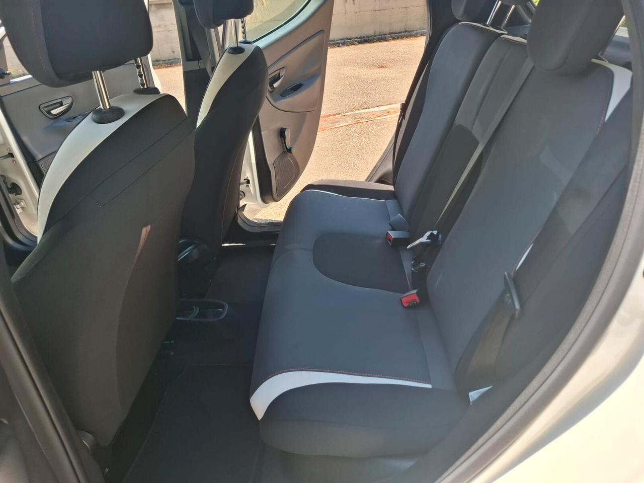 Lancia Ypsilon 1.2 GPL 126.000 KM NEOPATENTATI