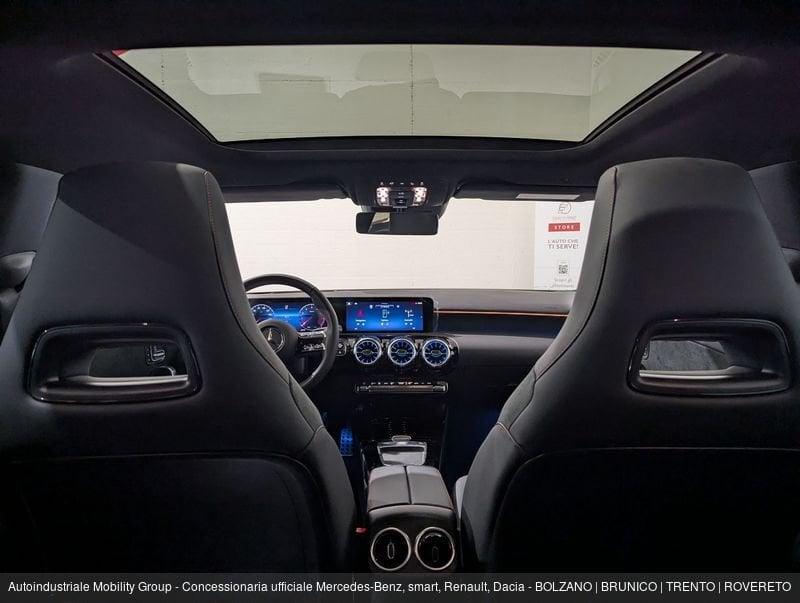Mercedes-Benz Classe A 180 AMG LINE PREMIUM PLUS AUTOMATIC