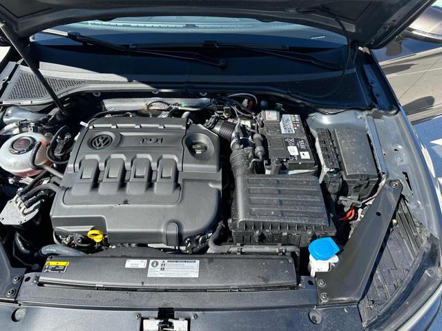 VOLKSWAGEN Passat Variant 2.0 TDI DSG Executive BlueMotion Tech.