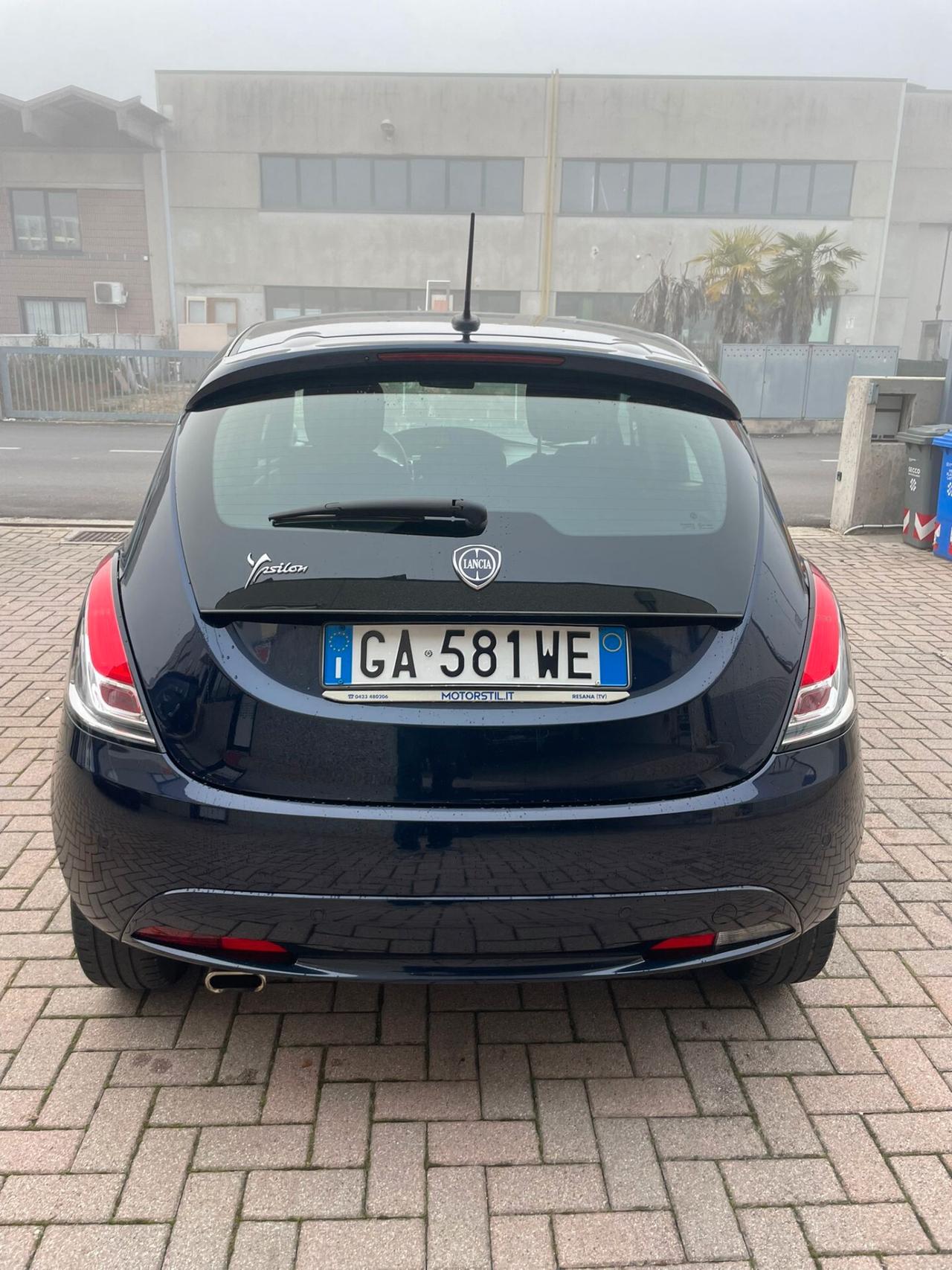 Lancia Ypsilon 1.2 69 CV 5 porte S&S Platinum