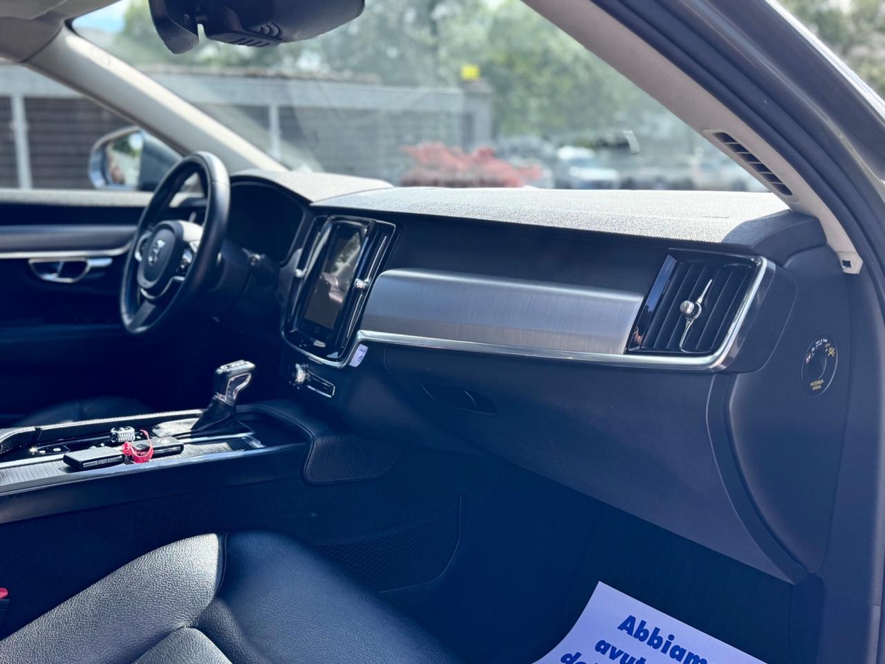 Volvo V90 D4 Automatica Momentum 2.0 Diesel 190cv