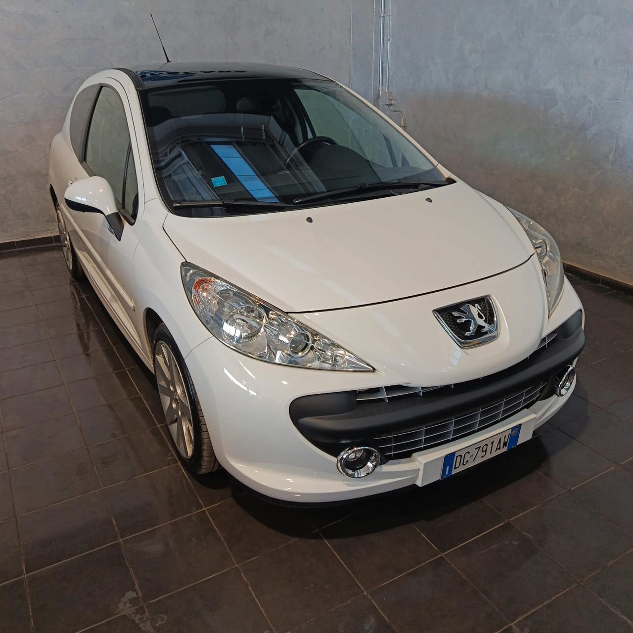 Peugeot 207 1.6 BENZINA