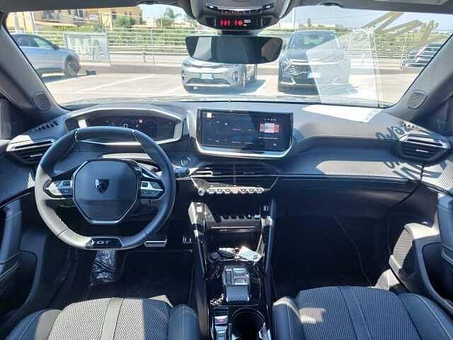 Peugeot 2008 motore elettrico 156CV GT KM0