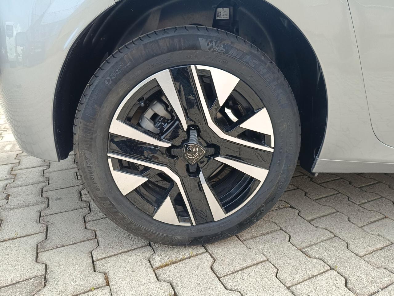 Peugeot 208 PureTech 100 Stop&Start 5 porte Allure