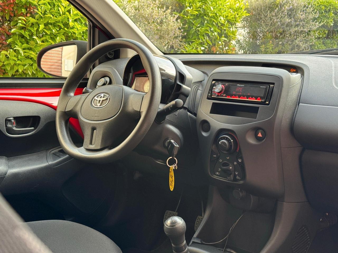 Toyota Aygo 1.0 70 cv 5 porte x-cite