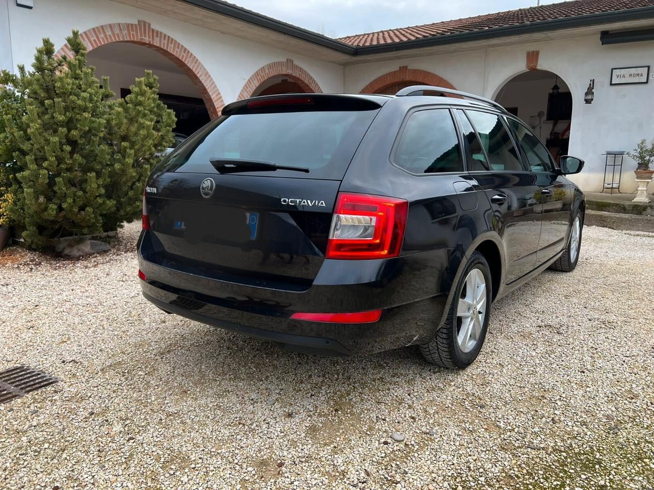 Skoda Octavia 1.6 TDI CR 105 CV Wagon Ambition