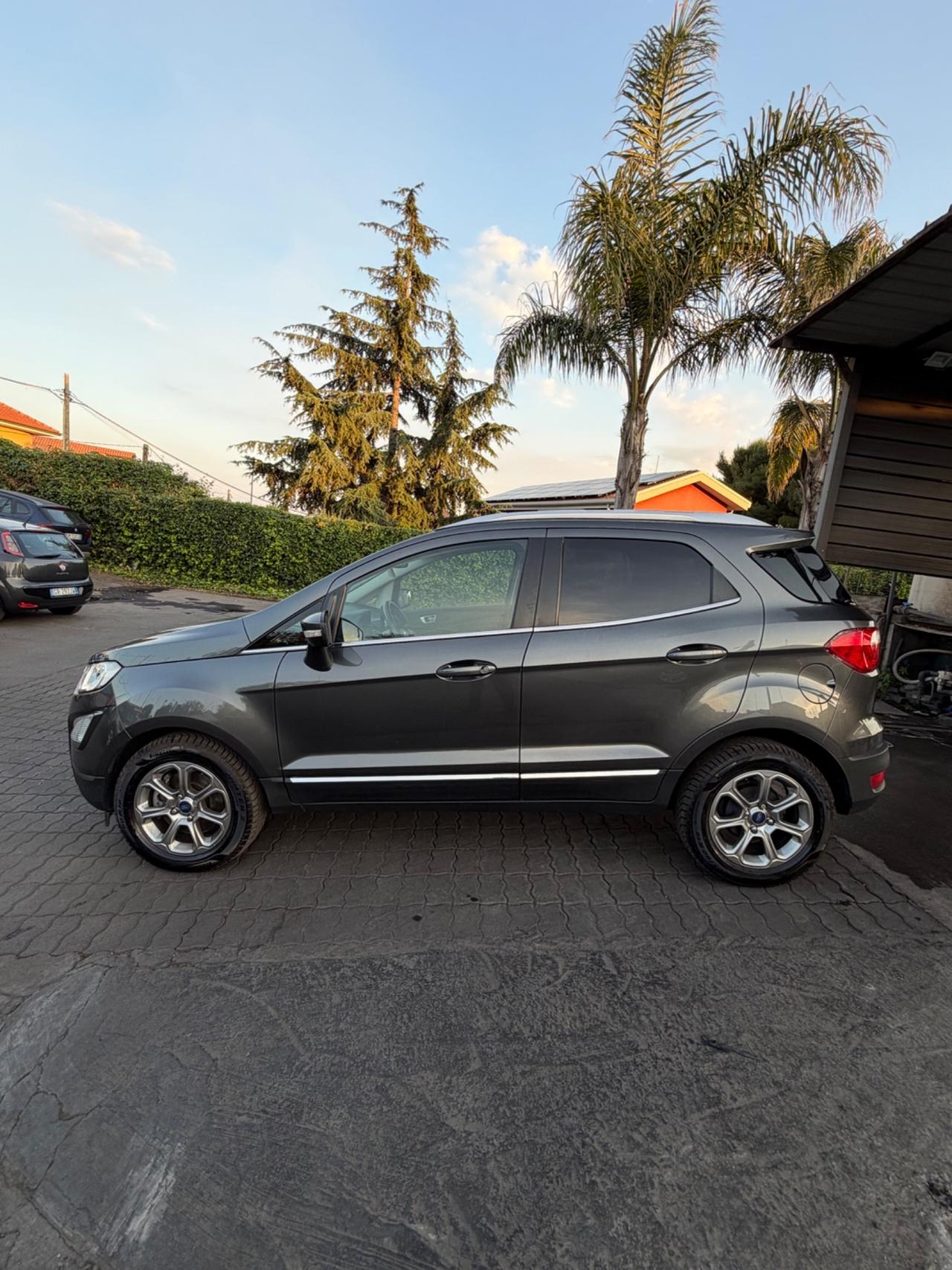 Ford EcoSport Start&Stop automatica . ST-Line