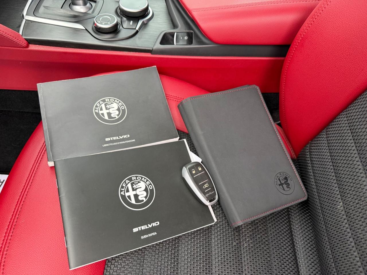 Alfa Romeo Stelvio 2.0 Turbo 200 CV AT8 Q4 Super