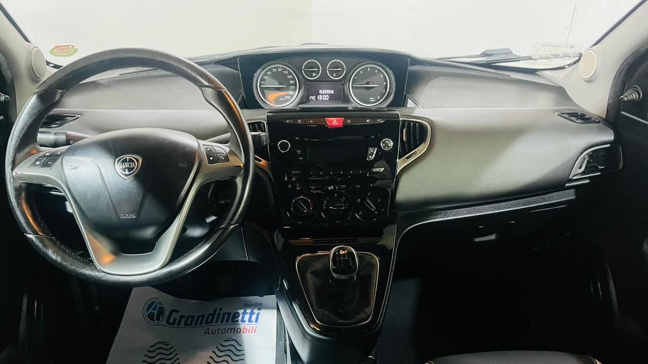Lancia Ypsilon 1.2 69 CV Platinum anno 2015