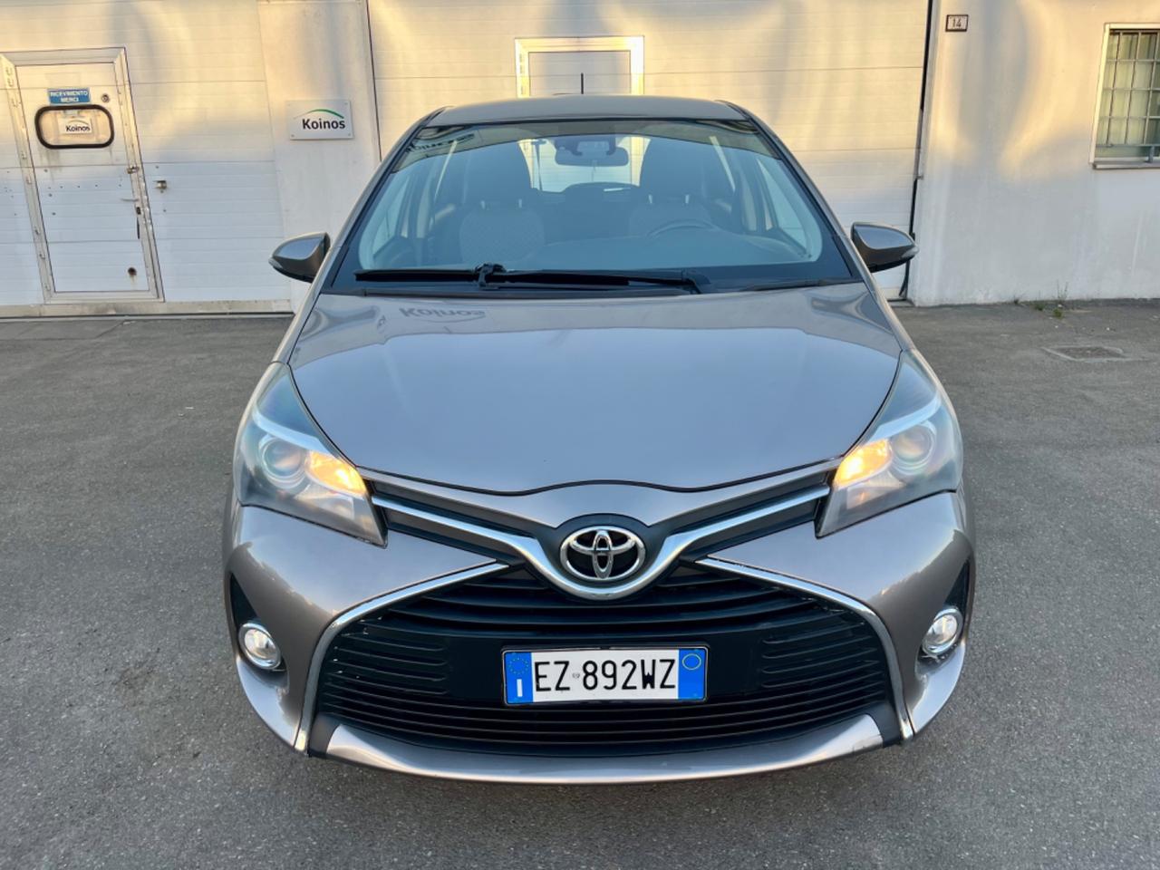 Toyota Yaris 1.0benz 2015 118.000km euro6 per neopatentati