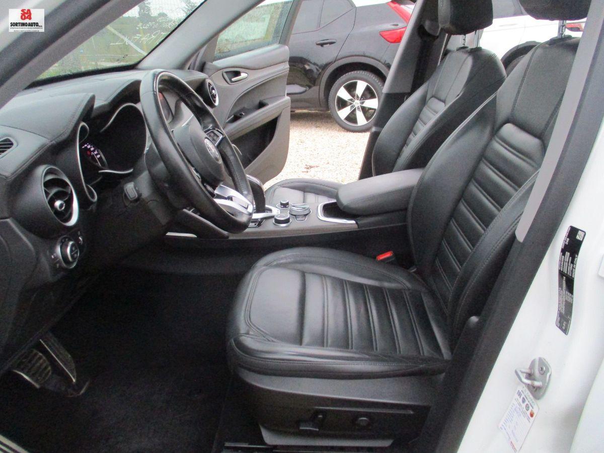 A.R.Stelvio 2.2 T.diesel 190CV AT8 Q4 TI-2021 FULL