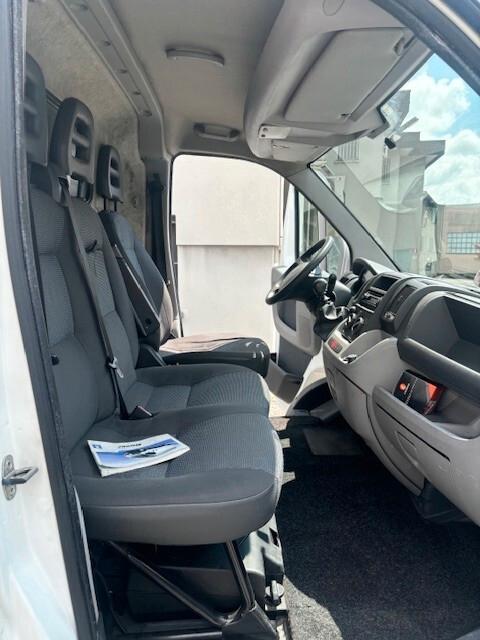 Peugeot Boxer 330 2.2 HDi/120CV PC-TN Furgone