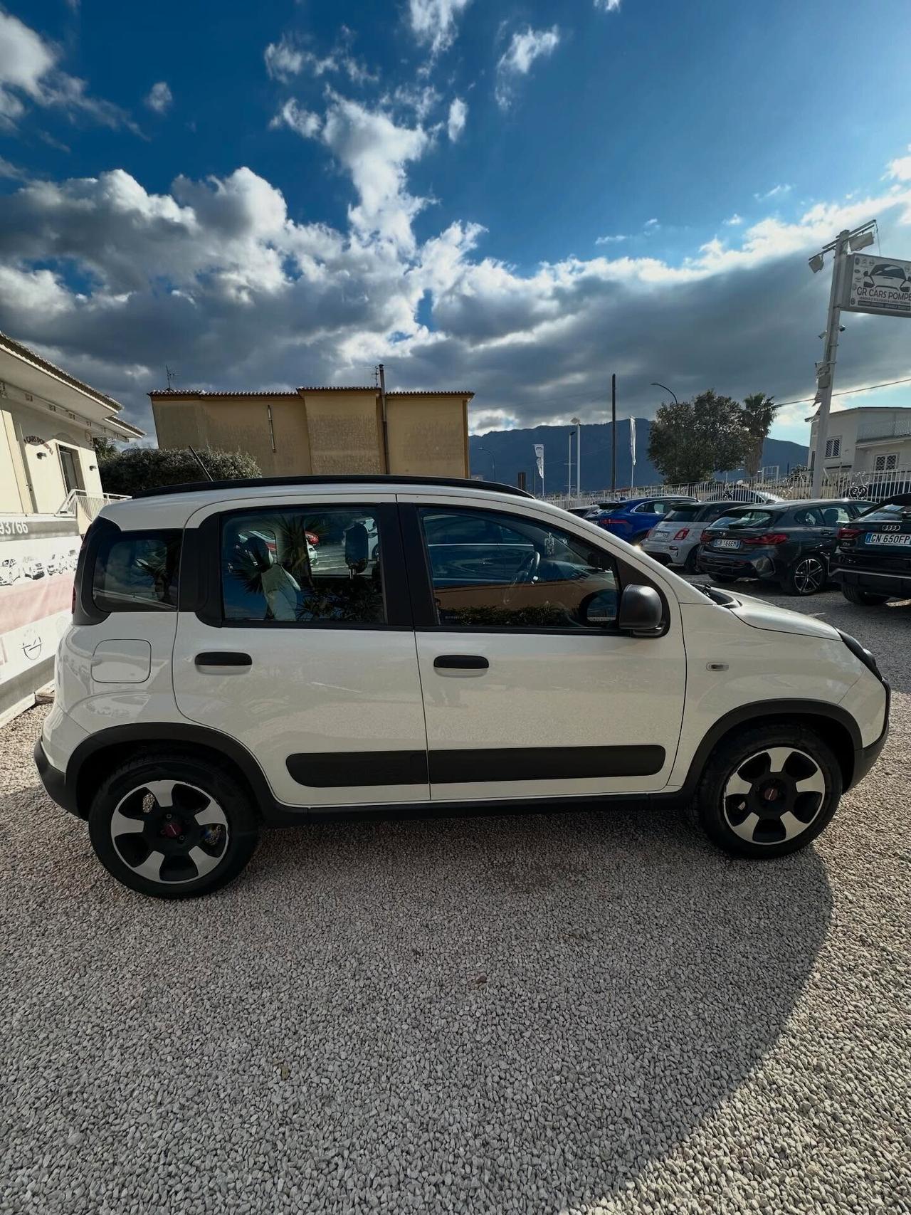 Fiat Panda 1.0 FireFly S&S Hybrid City Cross