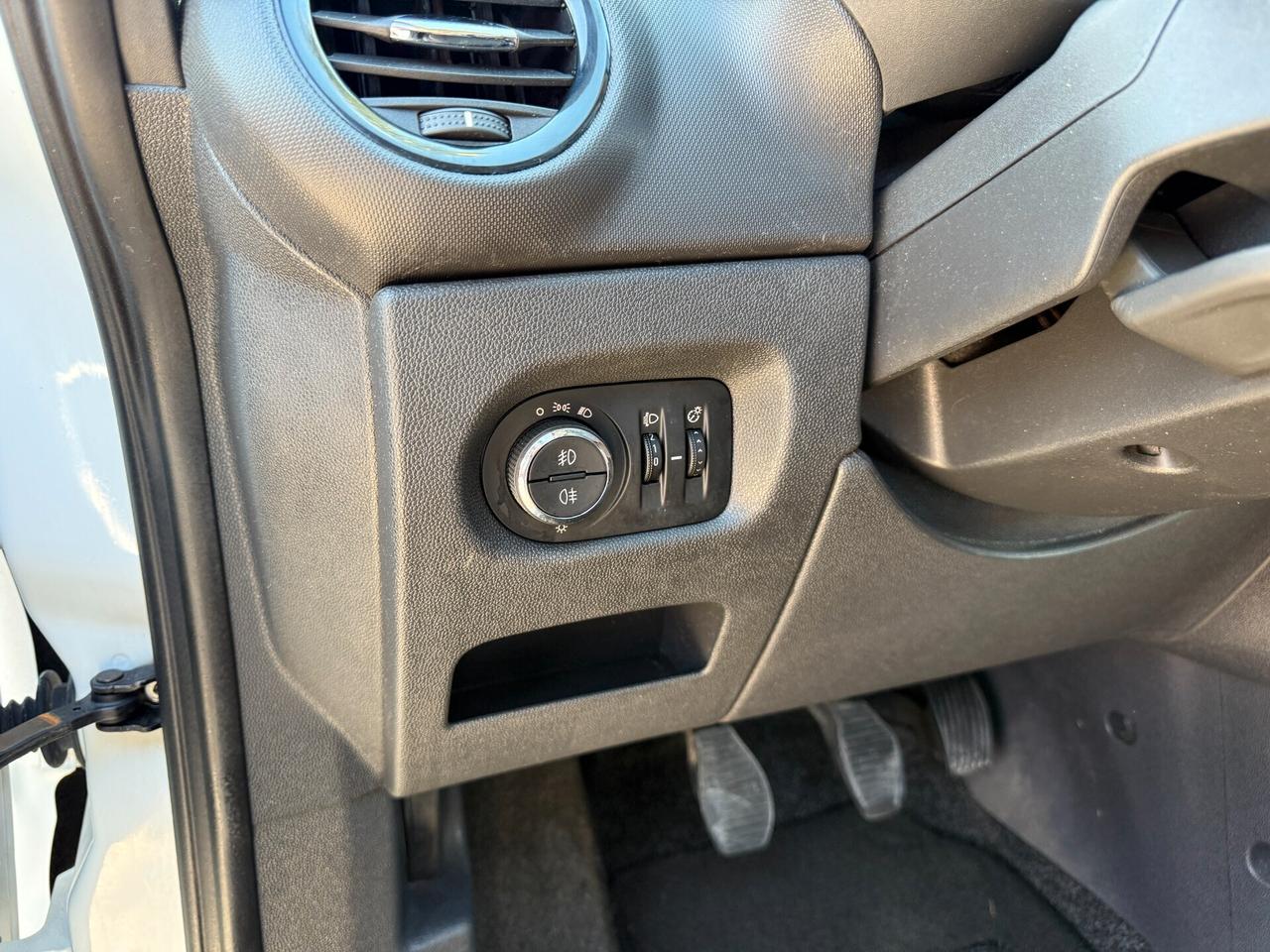 OPEL CORSA ANNO 10/2013 1.3 DIESEL 75 CV