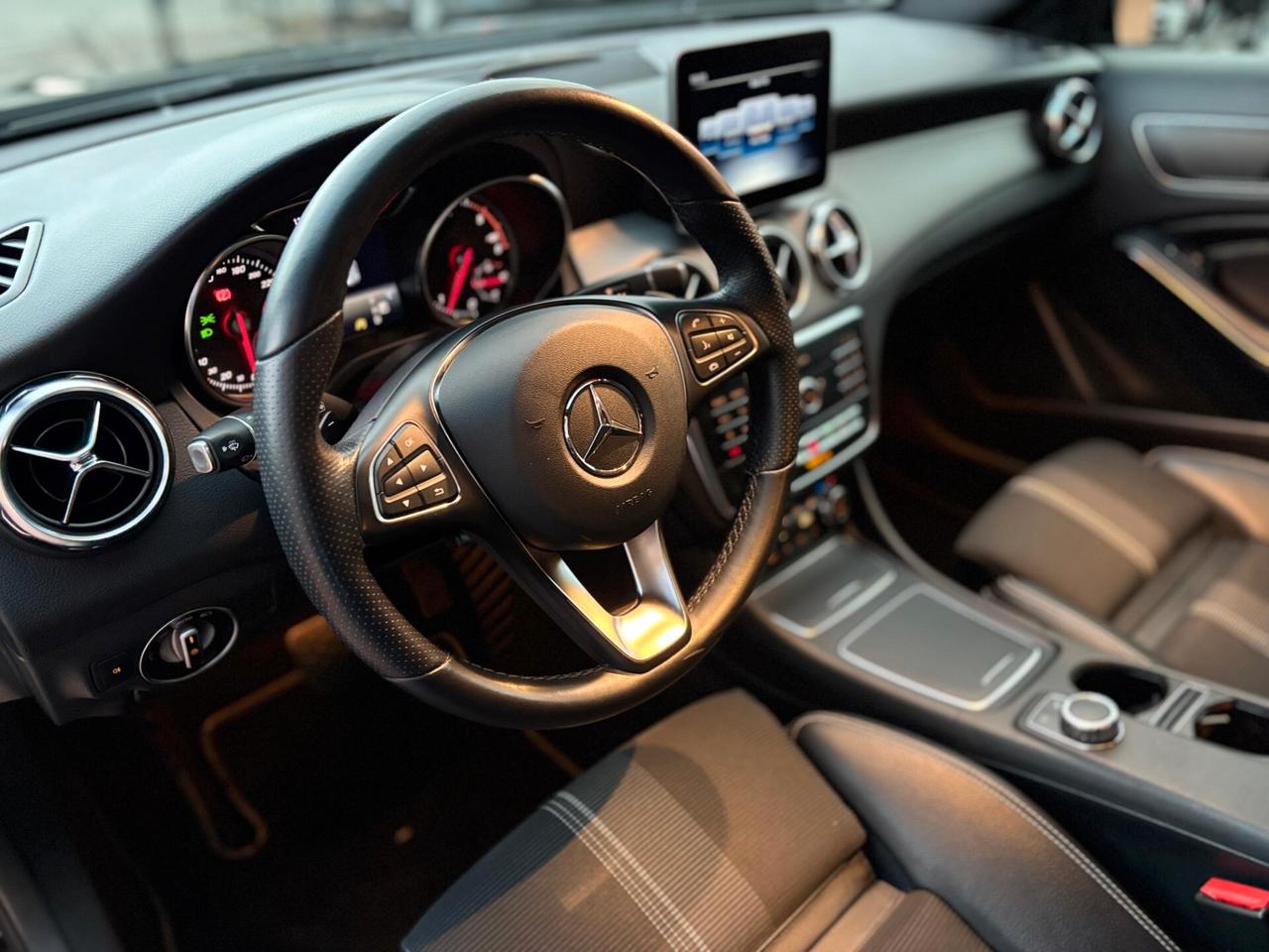 Mercedes GLA Night Edition