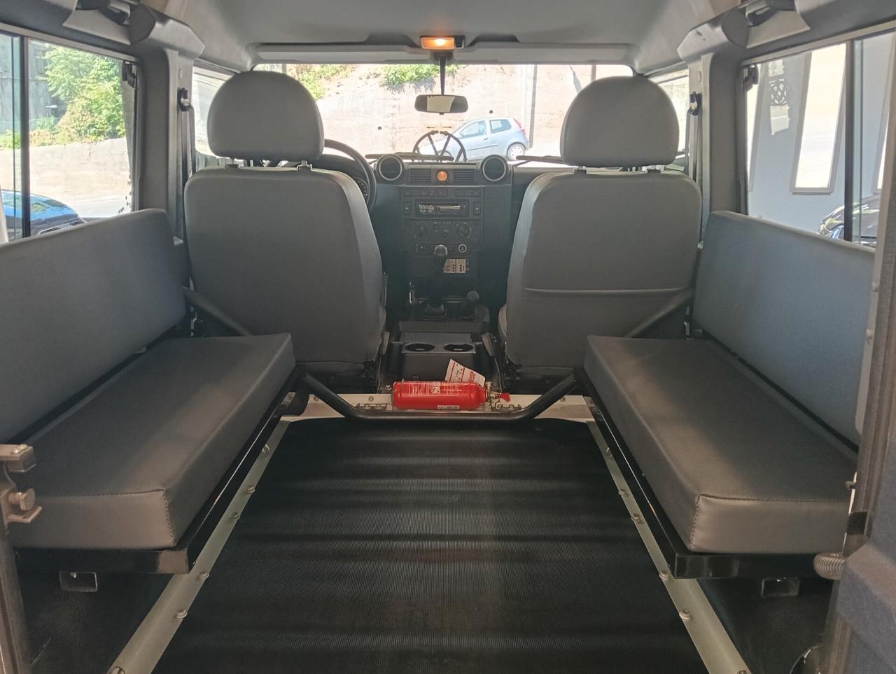 Land Rover Defender 90 2.2 TD4 Station Wagon base N1