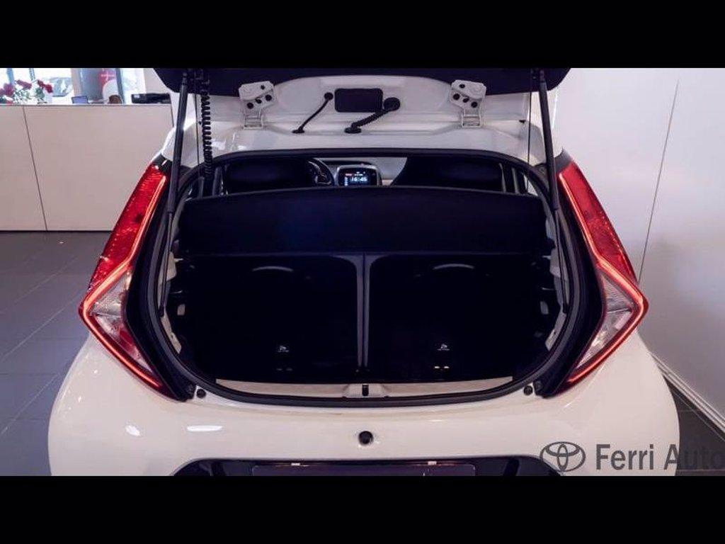 TOYOTA Aygo 5p 1.0 x-play 72cv del 2021