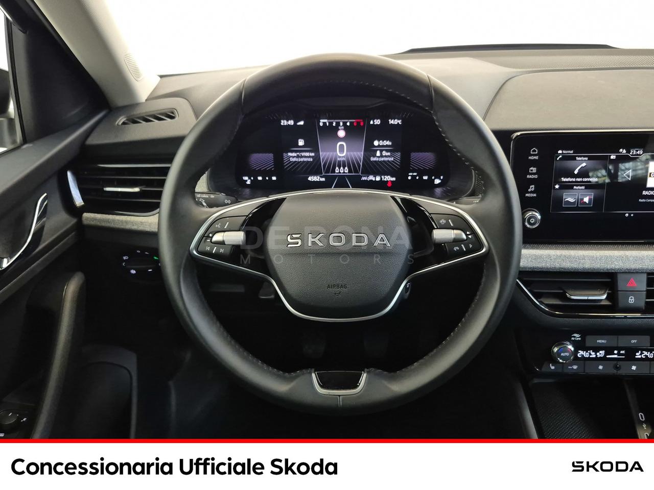 Skoda Kamiq 1.0 tsi black dots 115cv