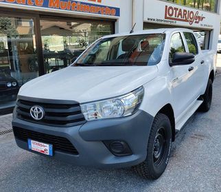 TOYOTA Hilux Pick-Up 2.4 D 4WD autocarro